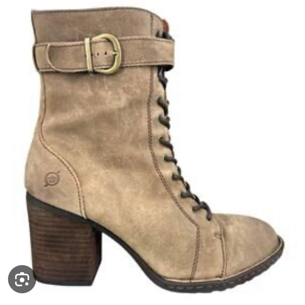 Born Tan Lace Up Boots with Chunky Heel — New in box